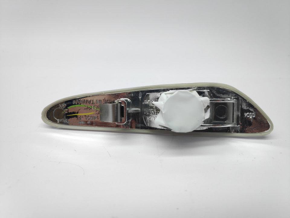 Pisca Guarda-Lamas Esquerdo Bmw S-3 E46 4P/ Touring 01-05
