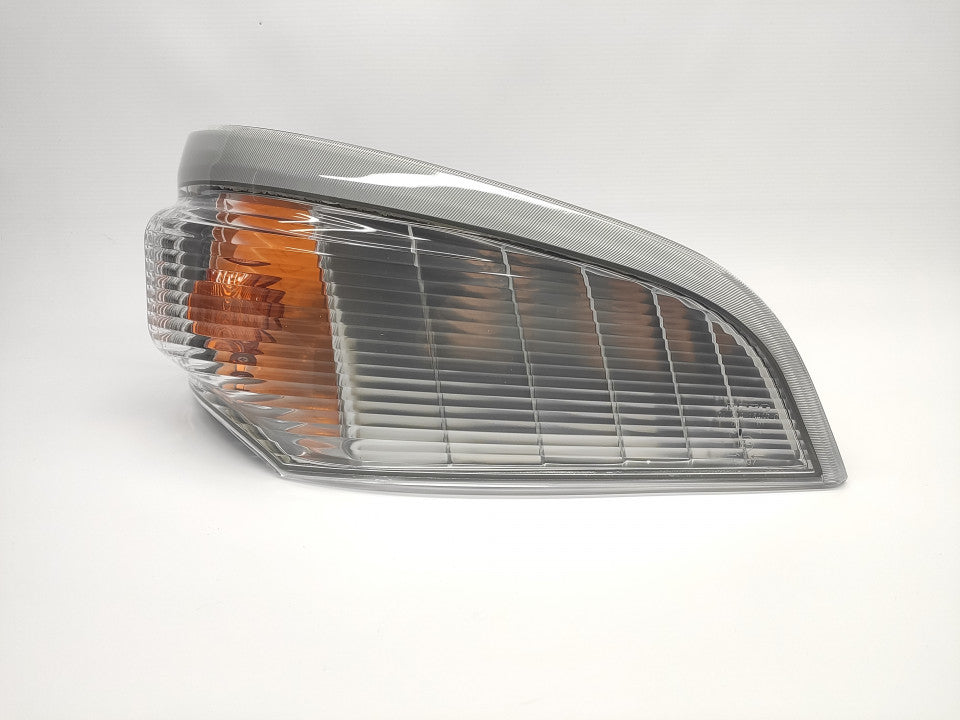 Pisca Mitsubishi Canter Fuso 05-10 Direito