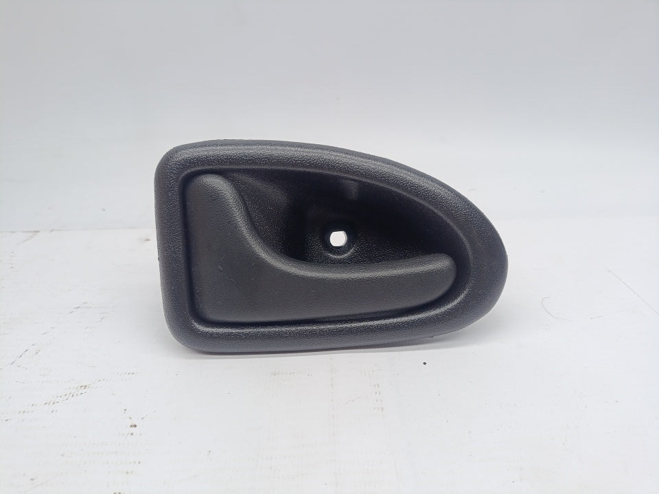Puxador Interior Esquerdo Renault Clio Megane Master Iveco Daily Dacia Logan