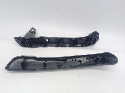 Puxador Interior Porta Esquerda Renault Kangoo 08-21 (Preto)