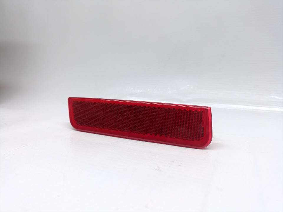 Refletor Para-Choques Esquerdo Dacia Duster 10-17
